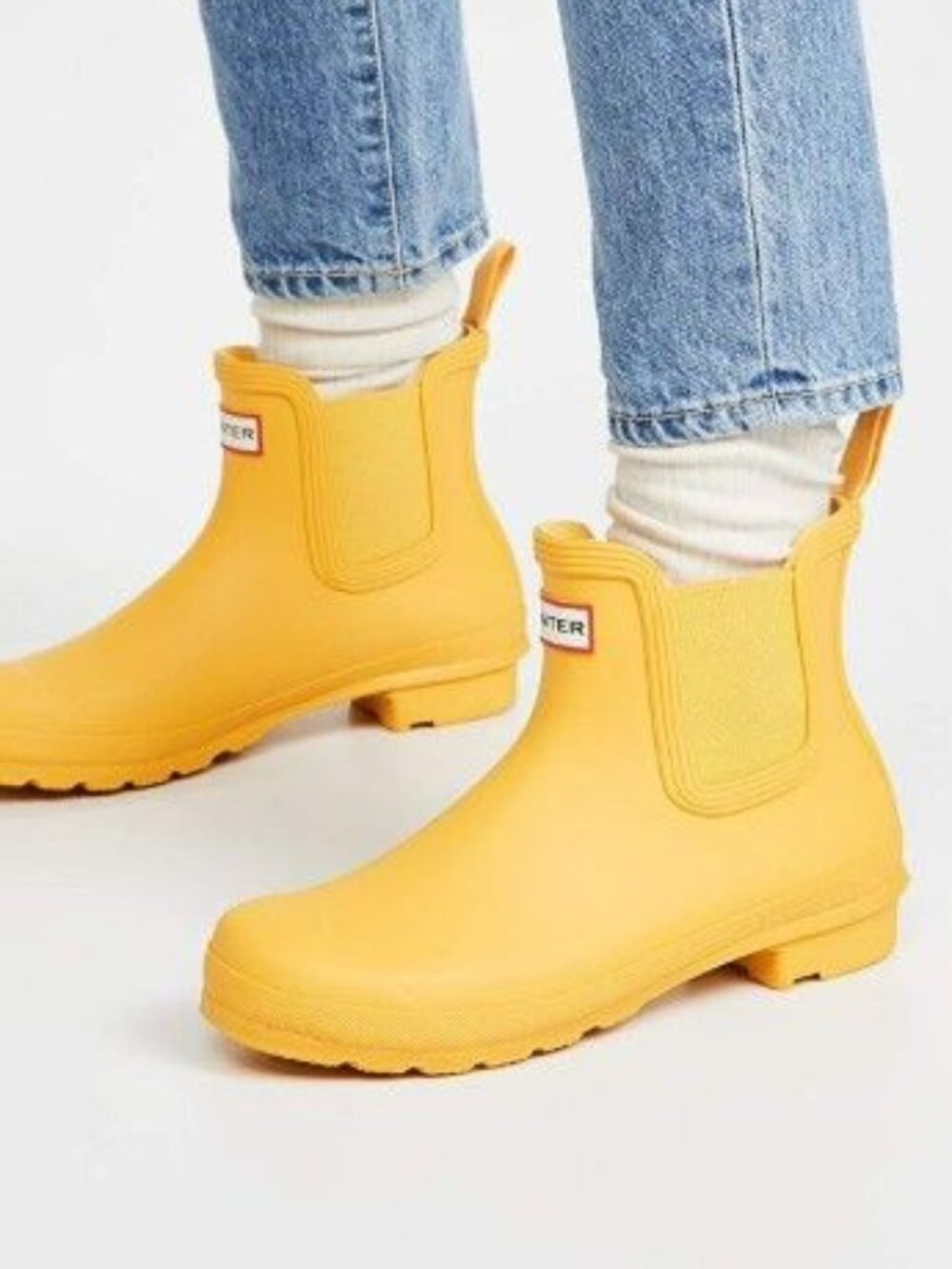 Hunter Women's Original Chelsea Boots Yellow Slip-On Ankle Boot Size 9 NIB - Picture 2 of 8